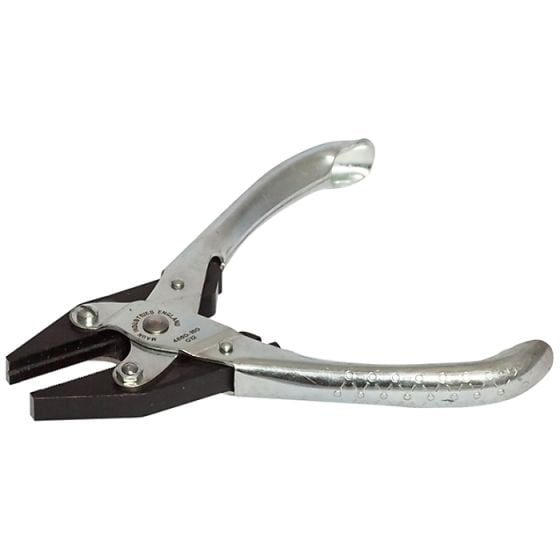 Flat Nose Pliers Serrated Jaw 160mm (6.1/2in) by Maun - 4860-160